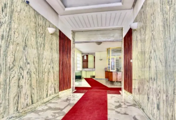 Elegant Vatican Metro & Golf *