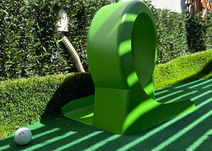 Elegant Vatican Metro & Golf